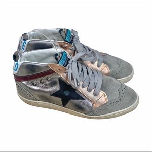 FREEBIRDS EUC Silver Leather Distressed Sneakers
